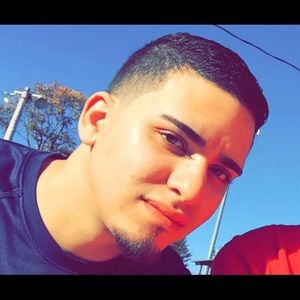 Meet your Posher, Sixto